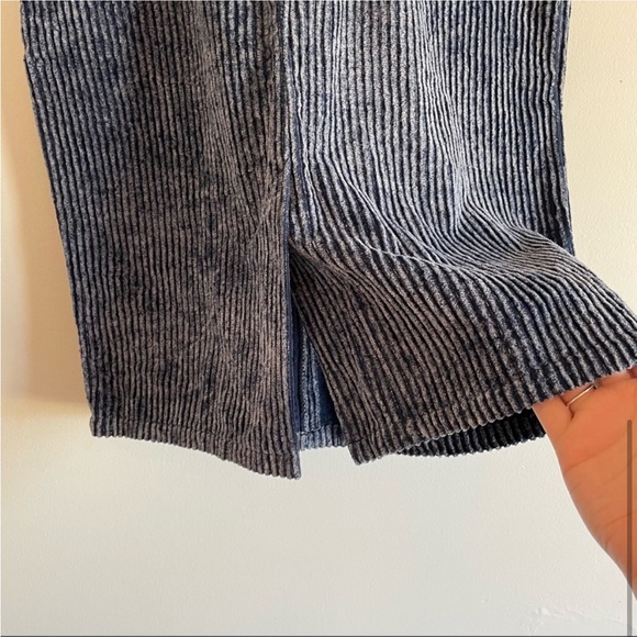 Small Blue Corduroy Skirt - Picture 3 of 7